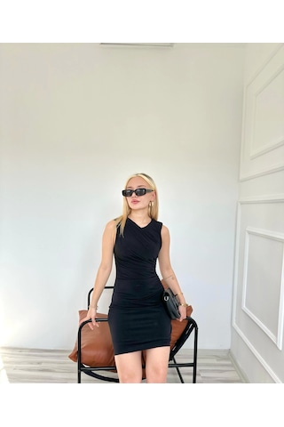 Keymoda Kadın Büzgülü Elbise Siyah Siyah