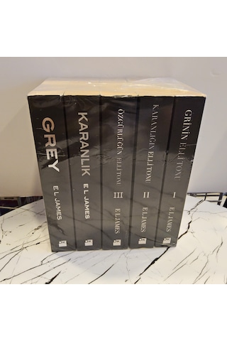 Grinin Elli Tonu- Karanlığın Elli Tonu- Özgürlüğün Elli Tonu 3 Kitap + 2 Kitap