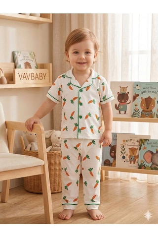 Pamuklu Kruvaze Yaka Önden Düğmeli Havuç Desenli Mevsimlik Alt Üst Pijama Takım Beyaz