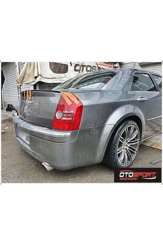 Chrysler 300c Spoyler