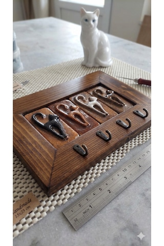 Rustik Bohem Kedi Temalı Duvar Anahtar Askılığı El Yapımı Seramik & Ahşap Tasarım 15x22 Cm