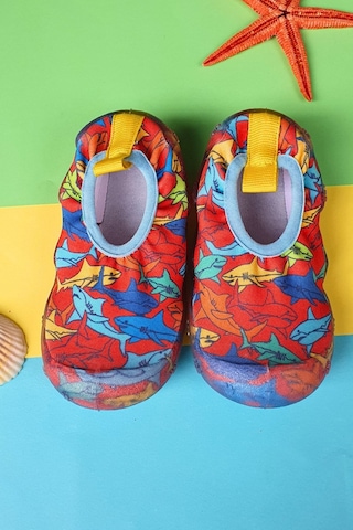 First Step Kırmızı Balıklı Erkek Çocuk Kaydırmaz Tabanlı Deniz Ayakkabısı F-7026 001