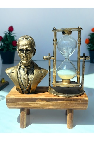 Atatürk Büstü Ve Kum Saati Ahşap Standlı Dekoratif Biblo