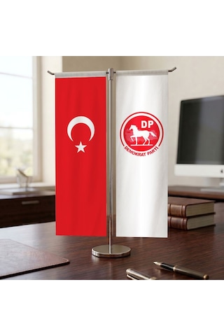 Demokrat Parti Ve Türk Bayrağı Kırlangıç T Tipi Masa Bayrak Takımı Diğer Demokrat Parti Ve Türk Bayrağı Kırlangıç T Tipi Masa Bayrak Takımı Diğer