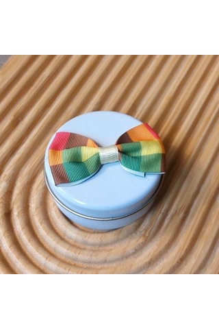 Uretti - Ayşe 7362 2279 El Yapımı Çikolata Kokulu Metal Kutuda Mum - 3 X 7 Cm Beyaz