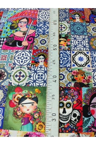Çini Zeminli Frida Kahlo Desenli Dijital Baskılı Kumaş