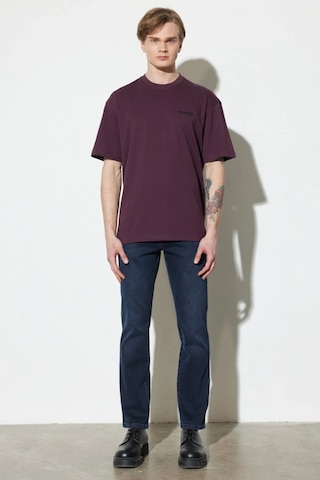Wrangler Slim Fit Dar Paça Mavi Erkek Kot Pantolon W12s010396 001