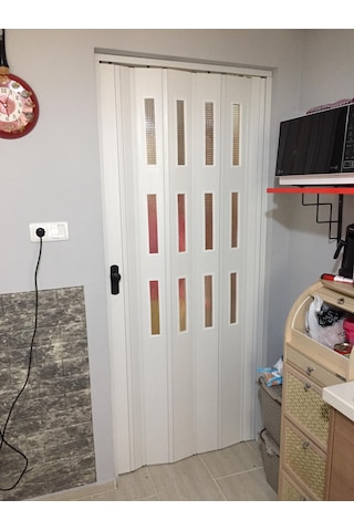 Penguen Akordiyon Kapı Bayaz Camlı En 88-102 Cm Arası Boy 220 Cm