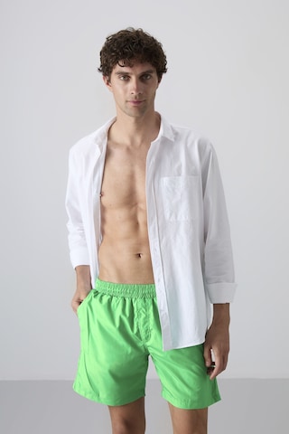 Tommylife Neon Yeşil Hızlı Kuruyan Standart Fit Erkek Deniz Şortu - 81237