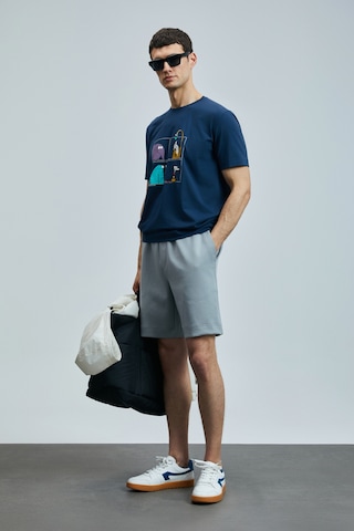 Lufian Funky Modern Grafik T- Shirt Lacivert Lacivert 111020254100200 Lacivert