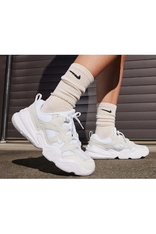 Nike Dr9761-100 W Tech Hera Kadın Günlük Spor Ayakkabı Renkli Çok Renkli