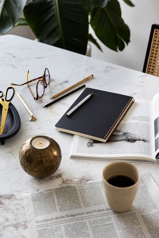 A5 Siyah Kraft Karton Kapak 70 Yaprak 110 Gram Kareli Not Defteri Kareli Siyah