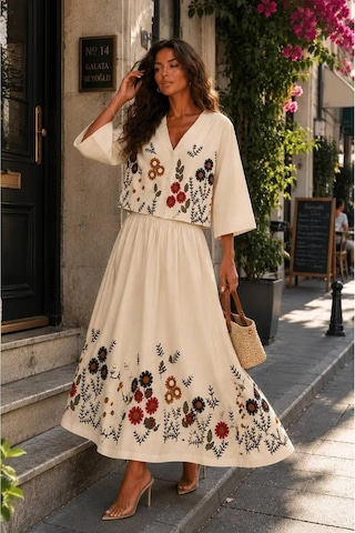 Asur Boutique Asur Butik Kadın Krem Çiçek Nakışlı Yelek Etek Takım Bohem V Yaka Dokuma 2'li Yazlık Takım Bej