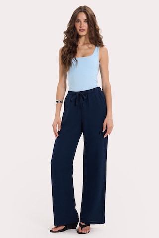 Tudors Kadın Slim Fit Dar Kesim Askılı Kare Yaka Sırtı Açık Sandy Kumaş Çıtçıtlı Mavi Body-51253