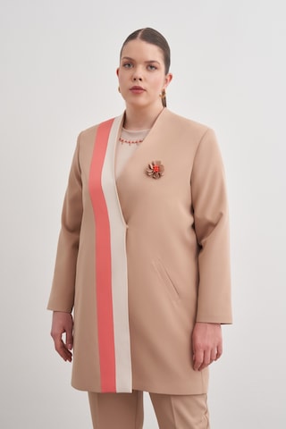 Aker Renkli Garni Detaylı Kap Camel Camel