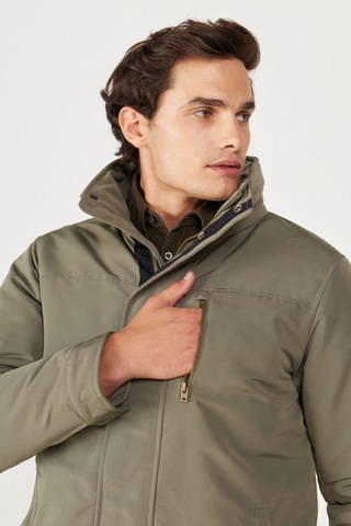 Wrangler Regular Fit Normal Kesim Kapüşonlu Yeşil Parka W40BWWX45 Yeşil