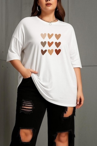 Büyük Beden Sıralı Kalpler Baskılı Unisex Tişört Beyaz