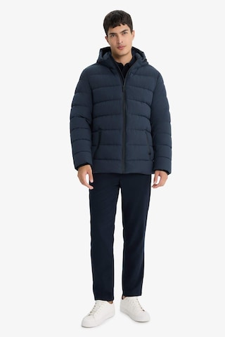 Defacto Su İtici Slim Fit Dar Kesim Astarlı Kapüşonlu Fermuarlı Cepli Dolgulu Mont R0216az25aunv64 Lacivert-nv64