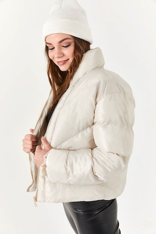 Alisse-kadın Taş Dik Yaka Kısa Şişme Mont Taş