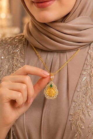 14 Ayar Osmanlı Tuğrası Zümrüt Çiçek Altın Kolye