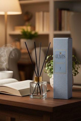 Lunar Blossom Gardenya Çubuklu Oda Kokusu 100 Ml Zarif Ve Dingi Mimoza