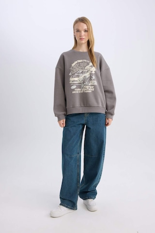 DeFacto Coool Oversize Geniş Kalıp Bisiklet Yaka Baskılı Kalın Sweatshirt D5385AX24AUGR310 Gri