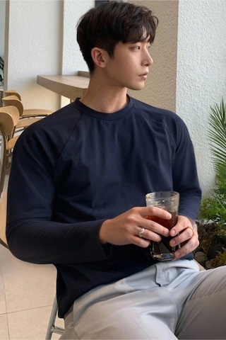 Tarz Cool Erkek Slim Fit Uzun Kollu Bisiklet Yaka Likralı Pamuk Tişört Lacivert
