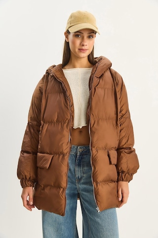 Shade Kadın Kapüşonlu Oversize Yarasa Kol Şişme Mont 60283686 - Kahverengi