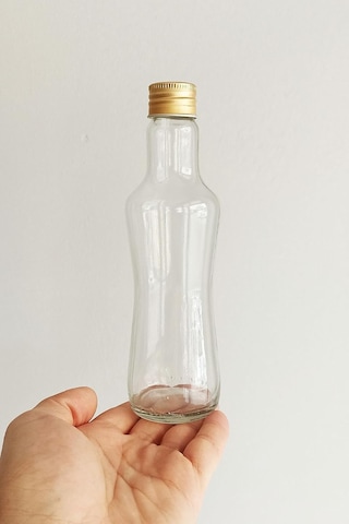 250 Ml Şeffaf İnce Belli Kapaklı Cam Şişe 250 Cc Meşrubat Şişesi 6 Adet Altın Kapak Çok Renkli
