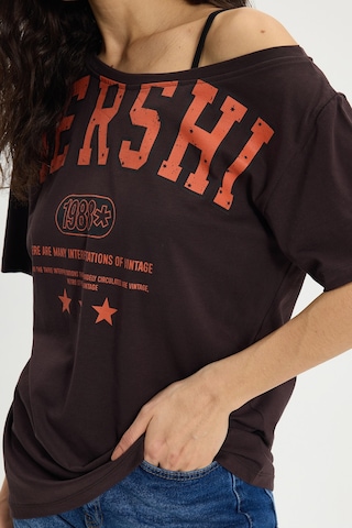 Tudors Kadın Oversize Geniş Kesim %100 Pamuk Kayık Yaka Kısa Kollu Baskılı Kahverengi Tişört-50338