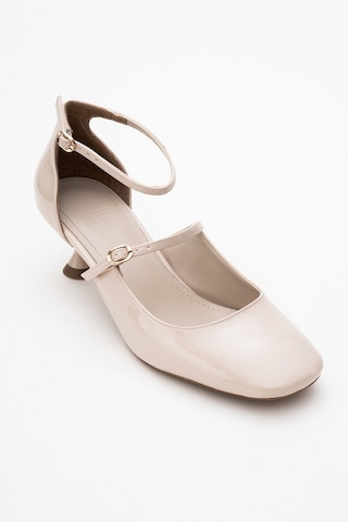 Luvishoes Luvi Shoes Emly Ekru Rugan Küt Burunlu Kadın Kısa Topuklu Ayakkabı Ekru