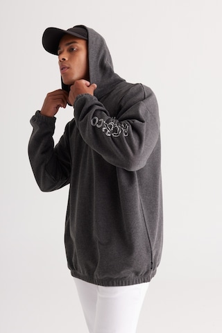 AC&Co / Altınyıldız Classics Erkek Antrasıt Melanj Oversize Bol Kesim Kapüşonlu Baskılı Sweatshirt Antrasit