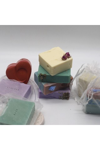 Tardan Kalp Desenli Gül Kokulu Dekoratif Banyo ve El Sabunu 100 G