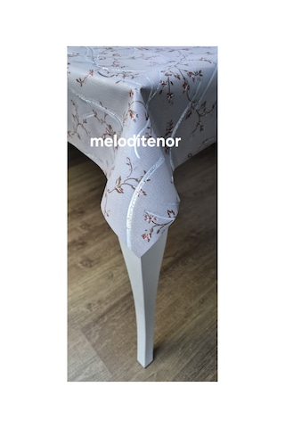 Gümüş Simli Parlak Yanardönerl Su Dalgası Çizgilii Üç Boyutlu 3d Bordo Küçük Çiçek Desen Kumaş Astarlı Lüks Pvc Muşamba Masa Örtüsü Bej