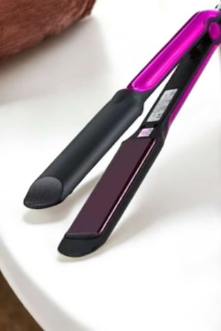 Döner Kablolu Isı Ayarlı Saç Düzleştirici - Kolay Ve Hızlı