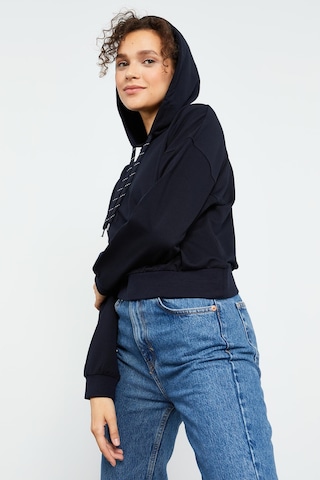 Tommy Life Lacivert Uzun Kol Rahat Form Kapüşonlu Kadın Sweatshirt - 97115 Lacivert