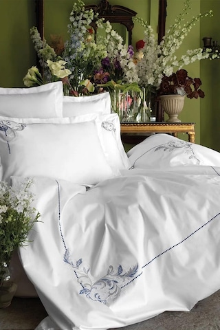 İssimo Voyant Blue Nakışlı 300 Tc Saten Nevresim Takımı Çift Kişilik-2127 Beyaz - Mavi