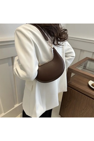 Yeni Moda High-end Ay Şeklinde Beyzbol Çantası Gösteren Lüks Kadın Tek Omuz Khaki 21x5x12.5cm Haki