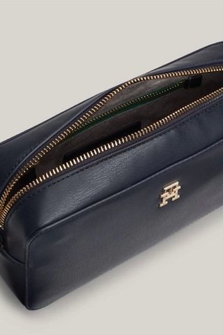 Tommy Hilfiger Kadın Monotype Lacivert Çanta Mavi