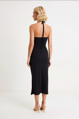 Benerly Kadın Halter Yaka Bodycon Midi Elbise İnce Askılı Astarsız Sandy Siyah