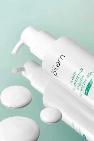 Make Prem Safe Me Relief Moisture Cleansing Milk 200 ML