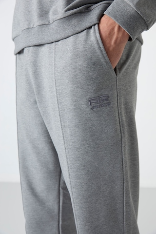 Tommy Life Keith Gri Melanj Basic Erkek Eşofman Takım - 85231 GRİ MELANJ