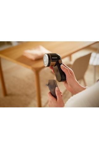 Ayrex Philips Tüy Toplama Makinesi, Tüm Giysiler İçin Uygundur, 2 Philips Aa Pil Dahildir, Hassas Giysiler İçin, Gc0