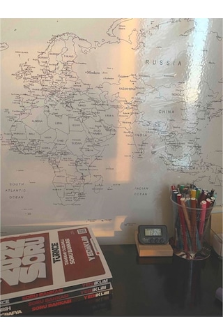Duvara Kendiliğinden Manyetik Yapışan Yazılıp Silinebilen Dünya Haritası 110 X 56 Cm Şeffaf