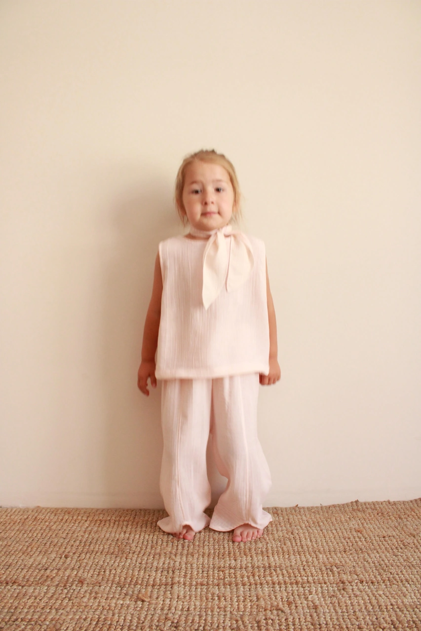 Fularlı Pembe Çizgili Çapraz Şerit Detaylı Müslin Takım Pembe