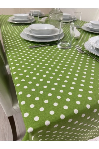Sıvı Geçirmez Puantiyeli Dertsiz Masa Örtüsü Yeşil
