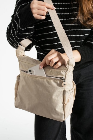 Baginn Klinkır Kadın Postacı Çanta Çok Cepli Kapaklı Model 30 20 Cm Su İtici Çapraz Askılı Postacı Çanta Krem