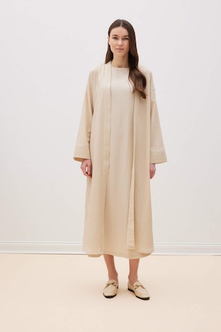 DeFacto Relax Fit Şal Yaka Krinkıl Kumaş Uzun Kimono E1816AX25SPBG757 Bej