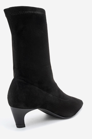 Luvishoes Alora Siyah Süet Kadın Kısa Topuklu Bot Siyah Süet