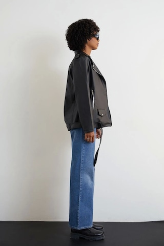 Genculus Uzun Deri Ceket Kadın Oversize Kesim Kemerli Model Siyah